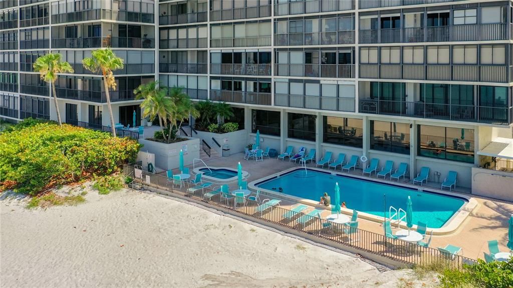 合同活跃: $3,600 (2 贝兹, 2 浴室, 1100 平方英尺)