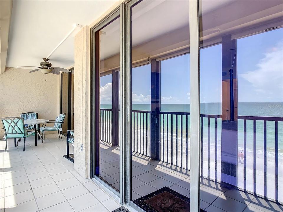 合同活跃: $3,600 (2 贝兹, 2 浴室, 1100 平方英尺)