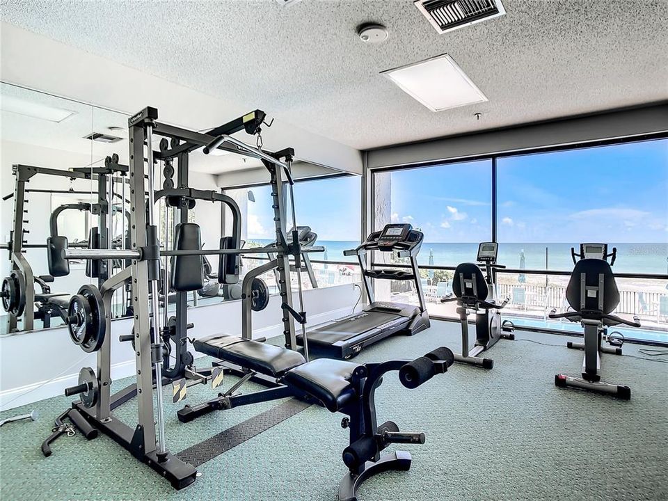 合同活跃: $3,600 (2 贝兹, 2 浴室, 1100 平方英尺)