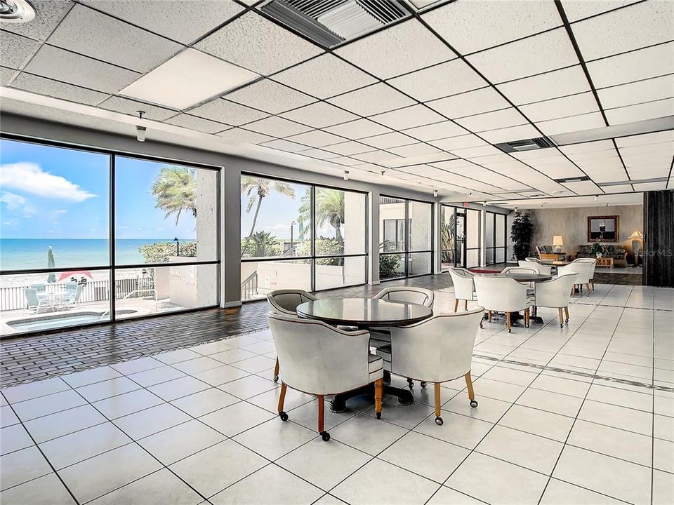 合同活跃: $3,600 (2 贝兹, 2 浴室, 1100 平方英尺)