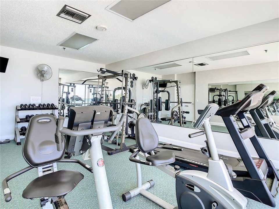 合同活跃: $3,600 (2 贝兹, 2 浴室, 1100 平方英尺)