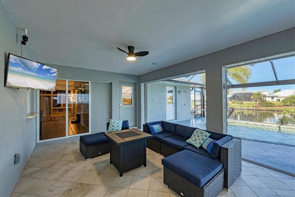 Active With Contract: $545,000 (3 beds, 2 baths, 2141 Square Feet)