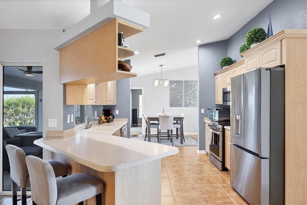 Active With Contract: $545,000 (3 beds, 2 baths, 2141 Square Feet)