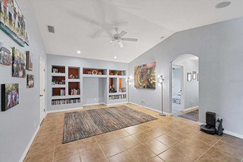 Active With Contract: $545,000 (3 beds, 2 baths, 2141 Square Feet)