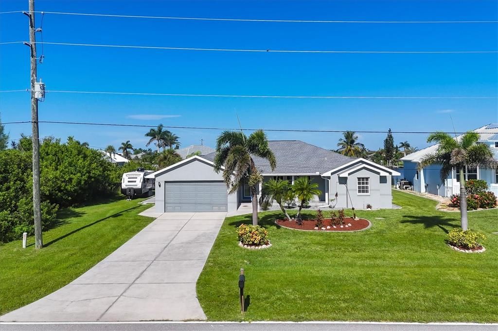 Active With Contract: $545,000 (3 beds, 2 baths, 2141 Square Feet)