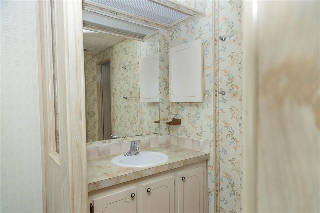 Active With Contract: $117,777 (2 beds, 2 baths, 1012 Square Feet)