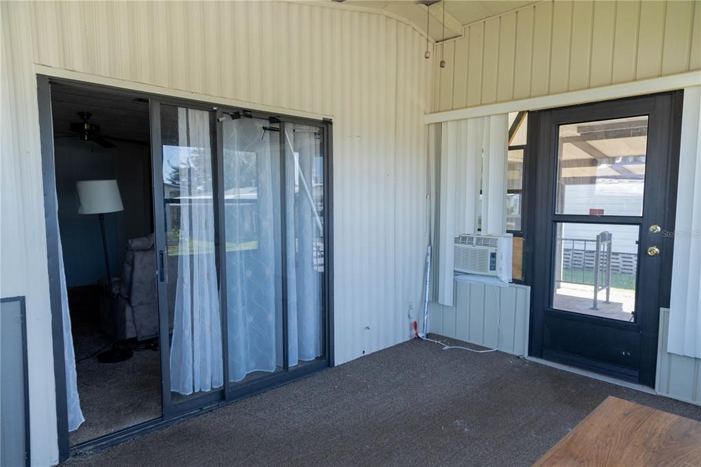 Active With Contract: $117,777 (2 beds, 2 baths, 1012 Square Feet)