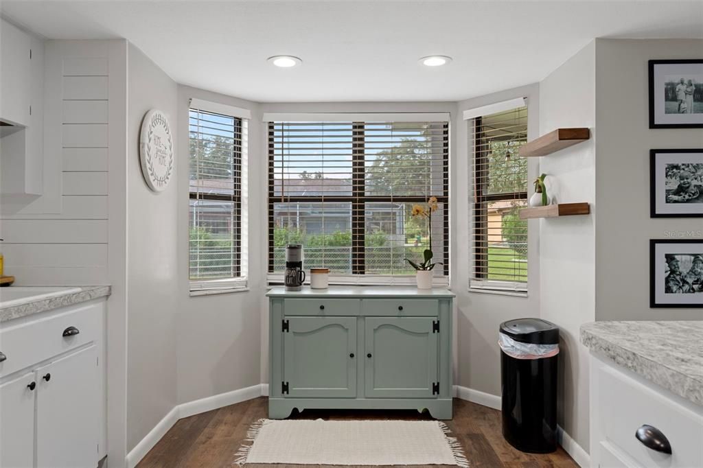 Activo con contrato: $229,900 (2 camas, 2 baños, 1236 Pies cuadrados)