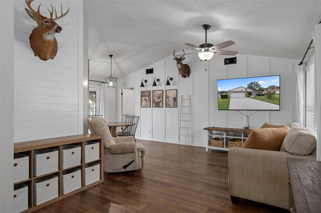 Activo con contrato: $229,900 (2 camas, 2 baños, 1236 Pies cuadrados)