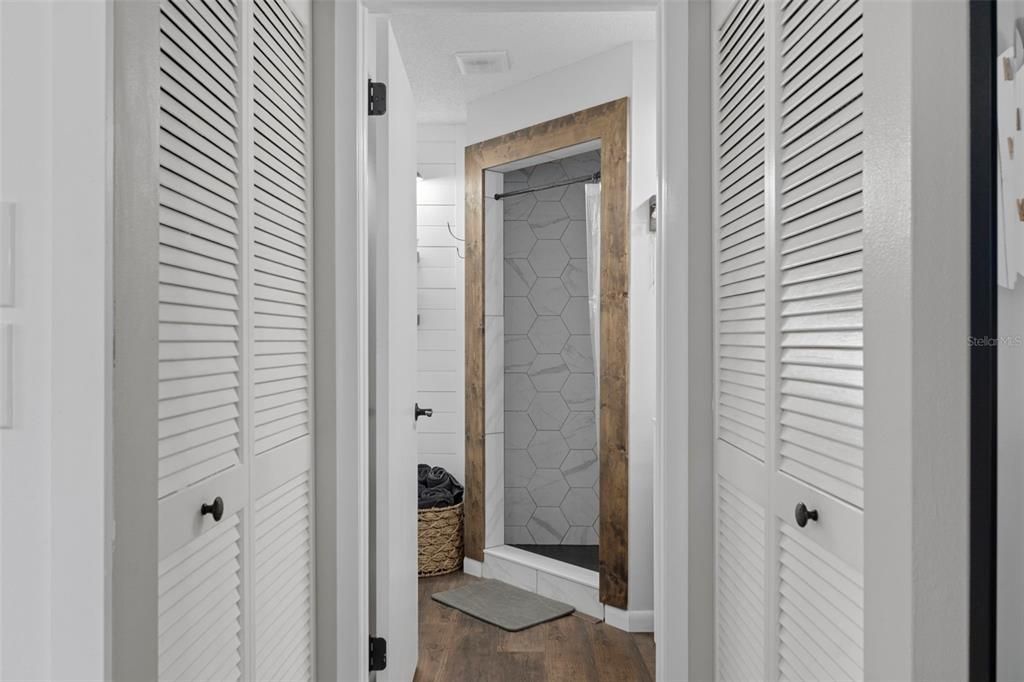 Activo con contrato: $229,900 (2 camas, 2 baños, 1236 Pies cuadrados)