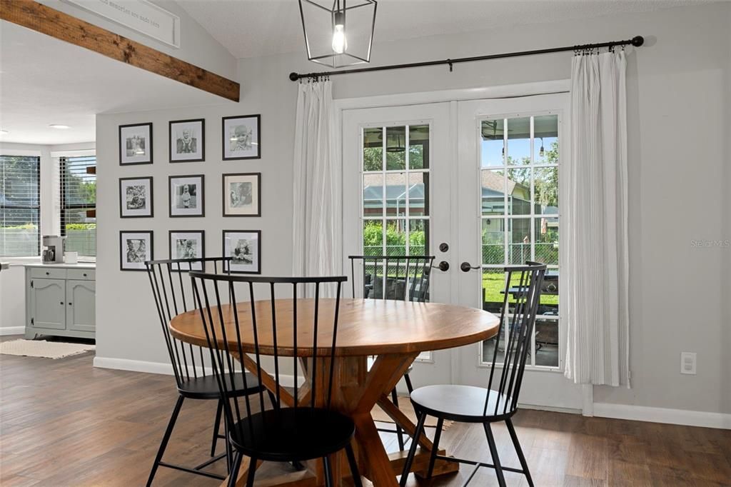 Activo con contrato: $229,900 (2 camas, 2 baños, 1236 Pies cuadrados)