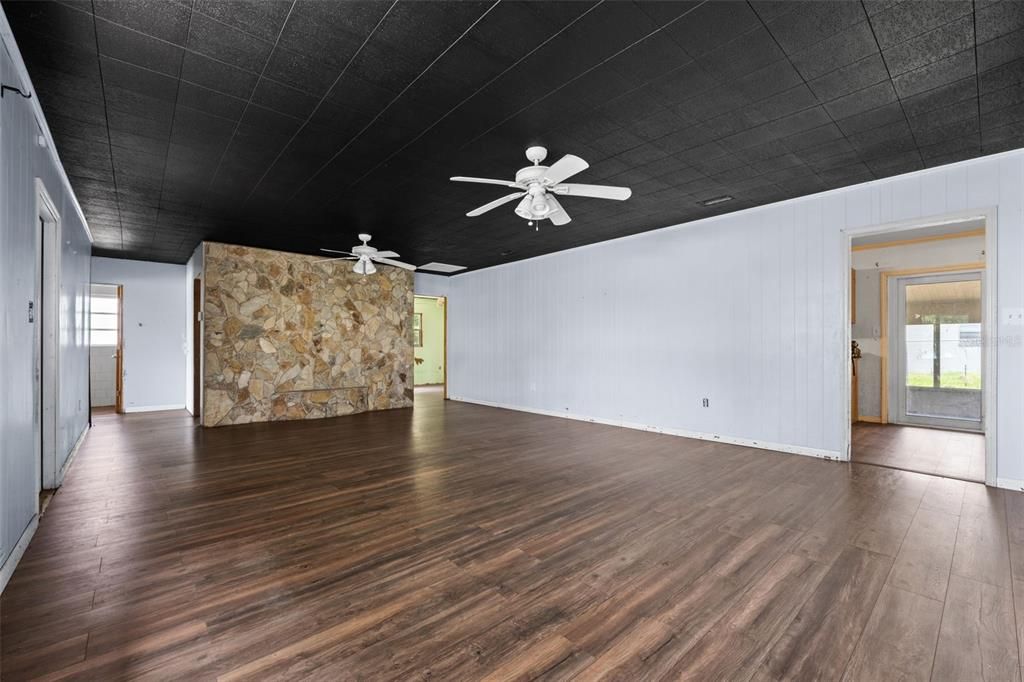 待售: $159,900 (3 贝兹, 2 浴室, 1436 平方英尺)