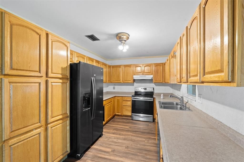 待售: $159,900 (3 贝兹, 2 浴室, 1436 平方英尺)