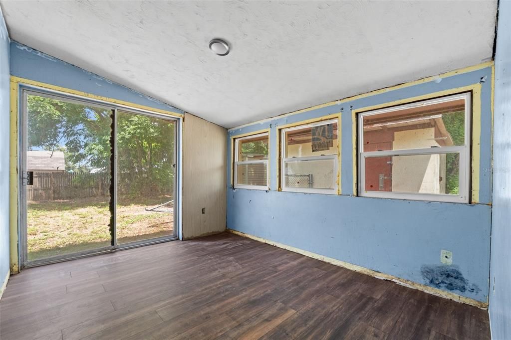 待售: $159,900 (3 贝兹, 2 浴室, 1436 平方英尺)