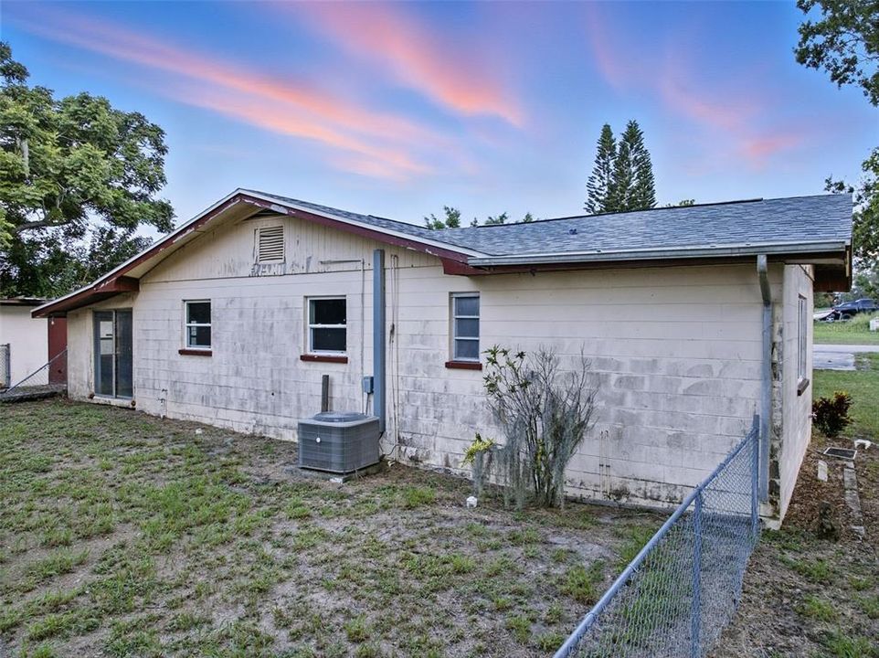 待售: $159,900 (3 贝兹, 2 浴室, 1436 平方英尺)