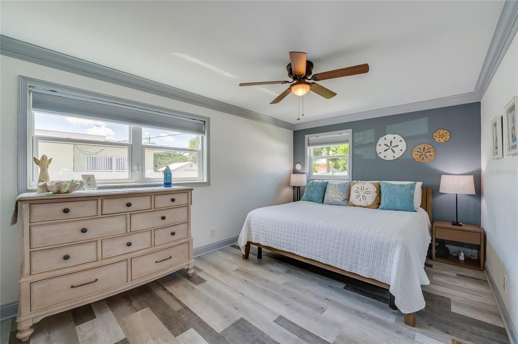 待售: $439,000 (2 贝兹, 1 浴室, 864 平方英尺)