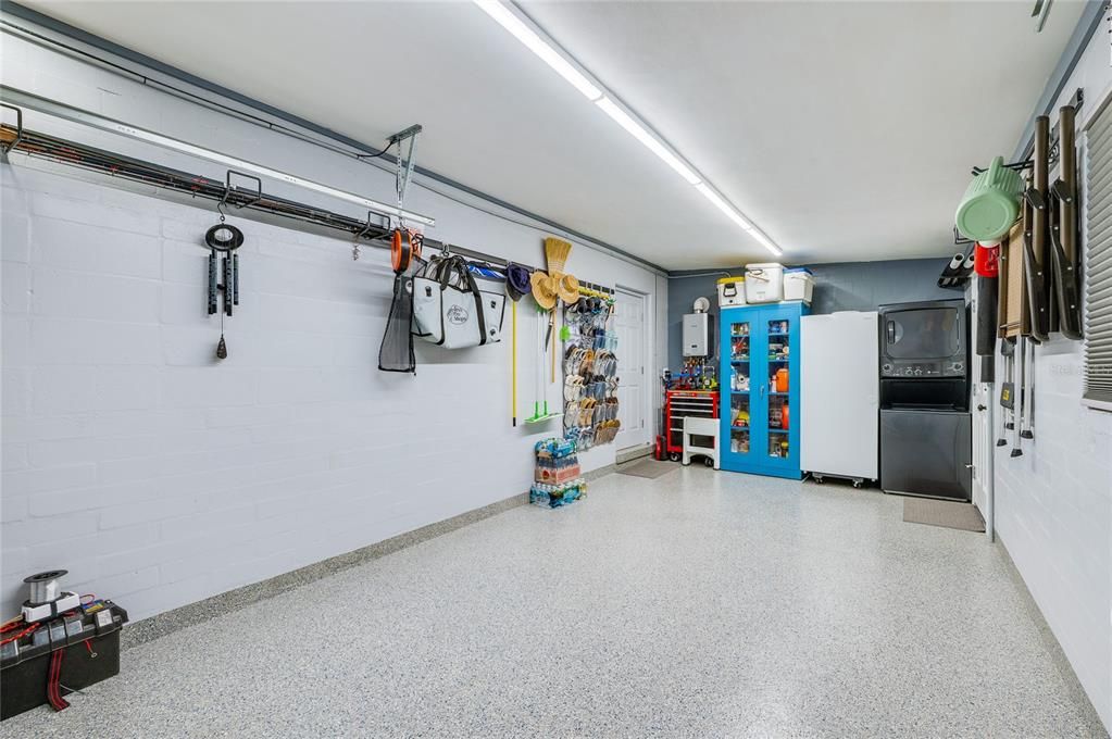 待售: $439,000 (2 贝兹, 1 浴室, 864 平方英尺)