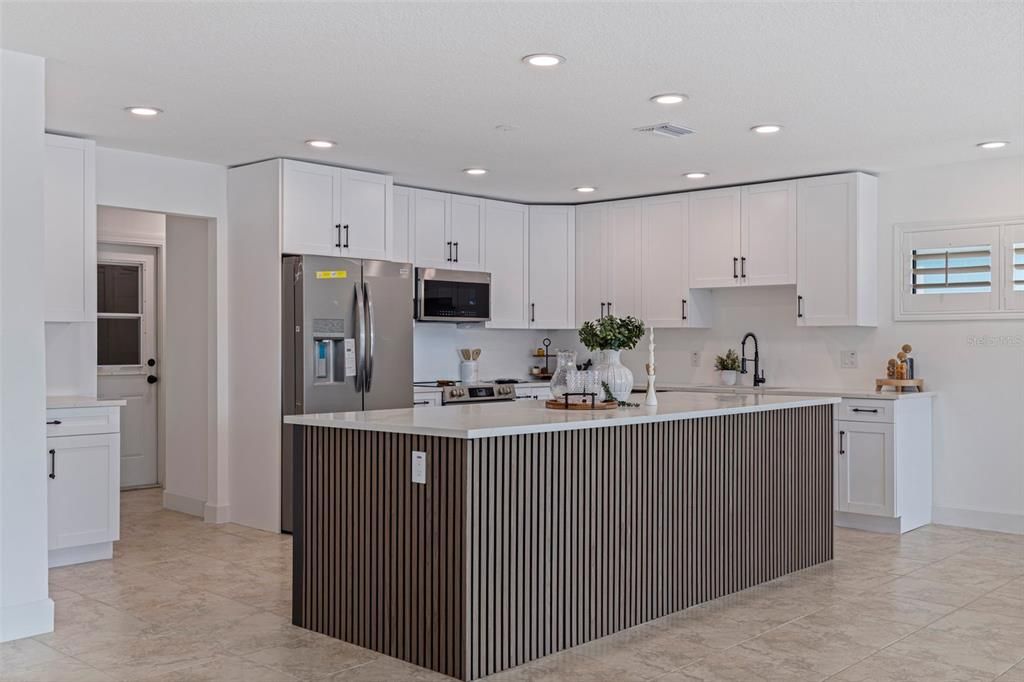 待售: $1,395,000 (3 贝兹, 3 浴室, 2253 平方英尺)