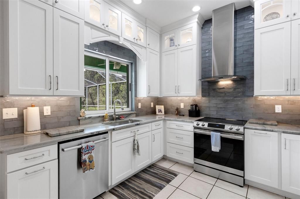 На продажу: $469,900 (3 спален, 2 ванн, 2129 Квадратных фут)