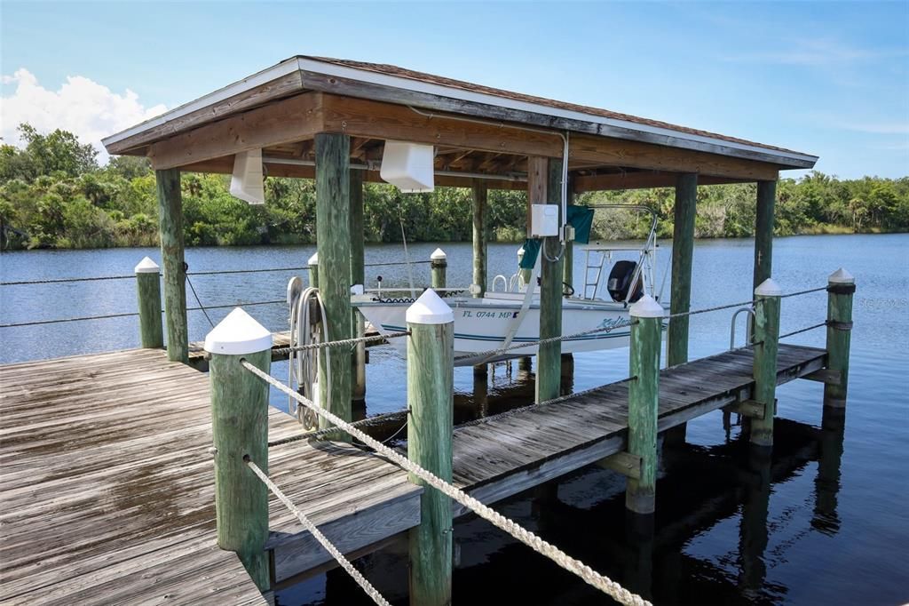 合同活跃: $749,900 (5 贝兹, 3 浴室, 2598 平方英尺)