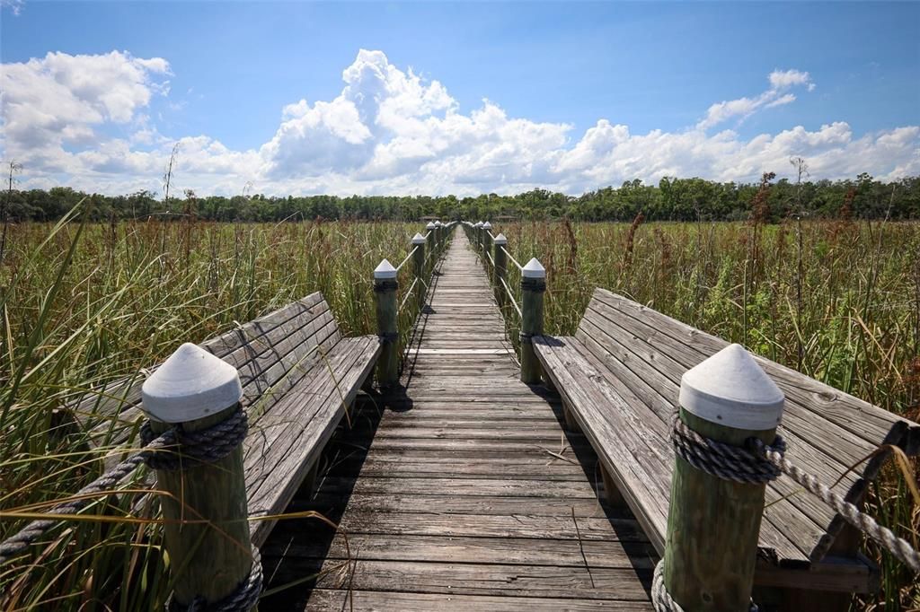 合同活跃: $749,900 (5 贝兹, 3 浴室, 2598 平方英尺)