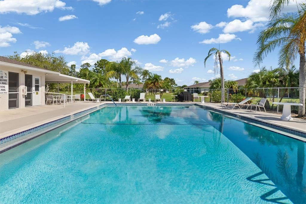 待售: $154,000 (2 贝兹, 2 浴室, 871 平方英尺)