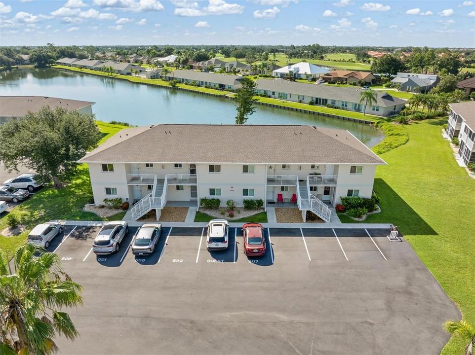 待售: $154,000 (2 贝兹, 2 浴室, 871 平方英尺)