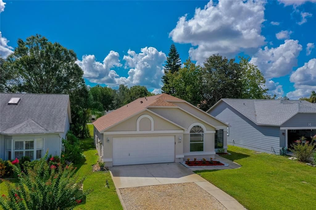 For Sale: $294,000 (3 beds, 2 baths, 1268 Square Feet)