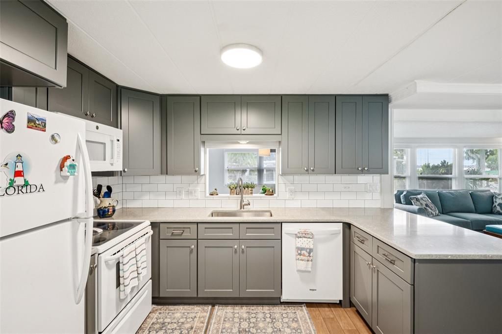 待售: $90,000 (2 贝兹, 2 浴室, 792 平方英尺)