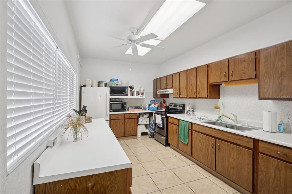 待售: $90,000 (2 贝兹, 2 浴室, 792 平方英尺)