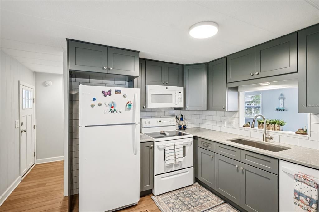 待售: $90,000 (2 贝兹, 2 浴室, 792 平方英尺)