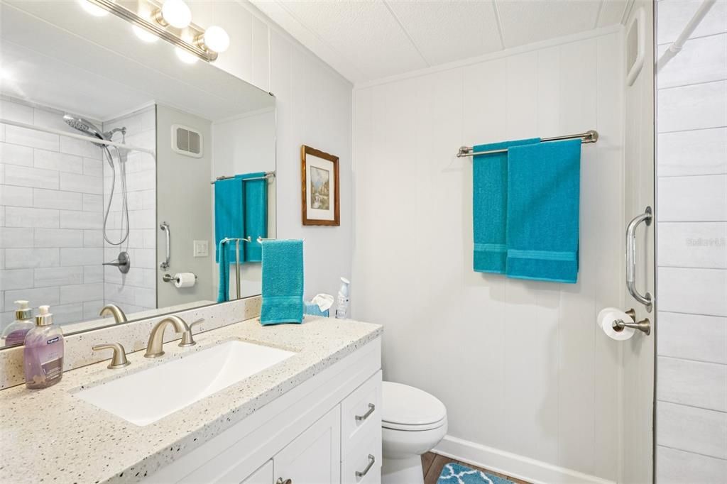 待售: $90,000 (2 贝兹, 2 浴室, 792 平方英尺)