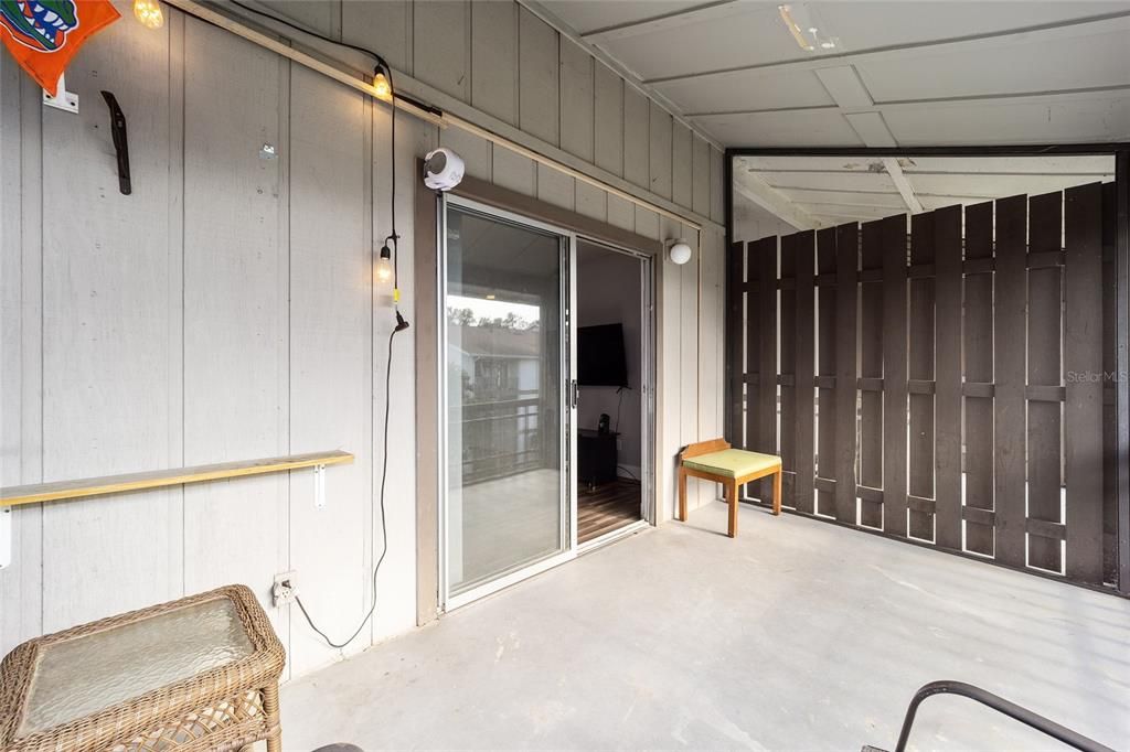 待售: $99,000 (1 贝兹, 1 浴室, 702 平方英尺)