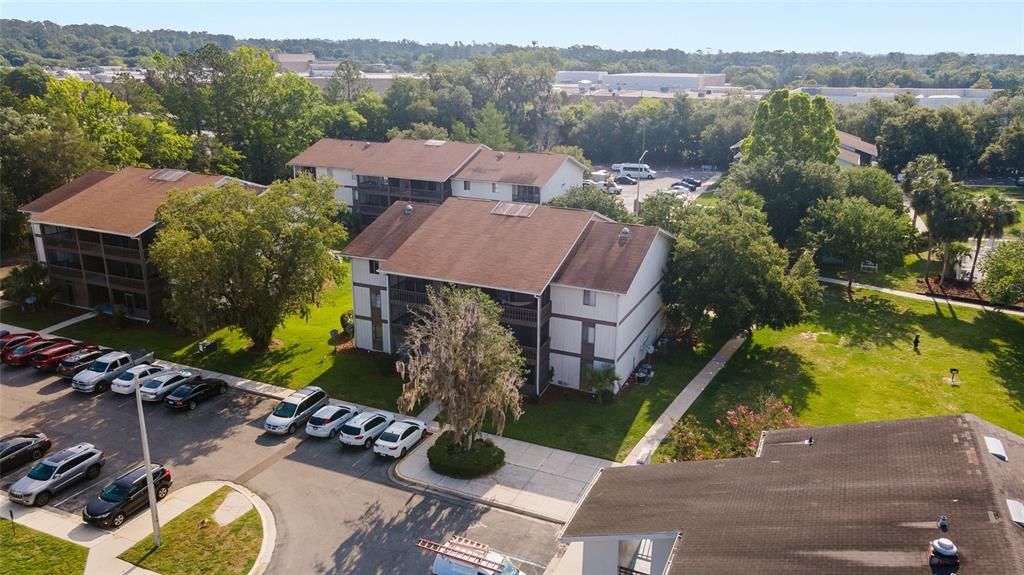 待售: $99,000 (1 贝兹, 1 浴室, 702 平方英尺)