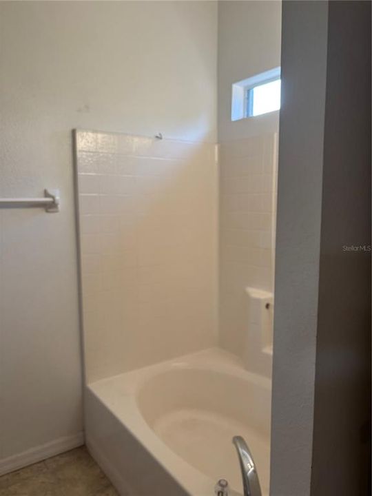 В аренду: $1,850 (3 спален, 2 ванн, 1594 Квадратных фут)