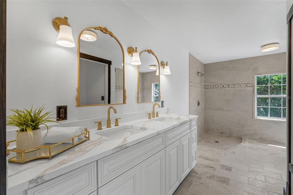 Под контрактом: $639,900 (4 спален, 3 ванн, 2518 Квадратных фут)