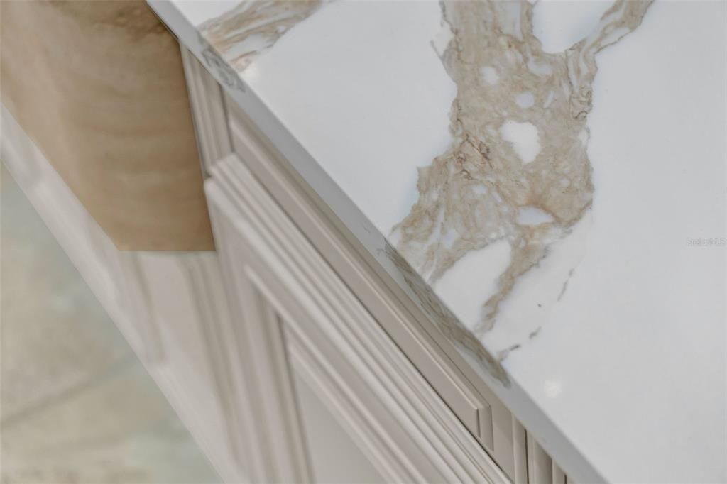 Под контрактом: $639,900 (4 спален, 3 ванн, 2518 Квадратных фут)