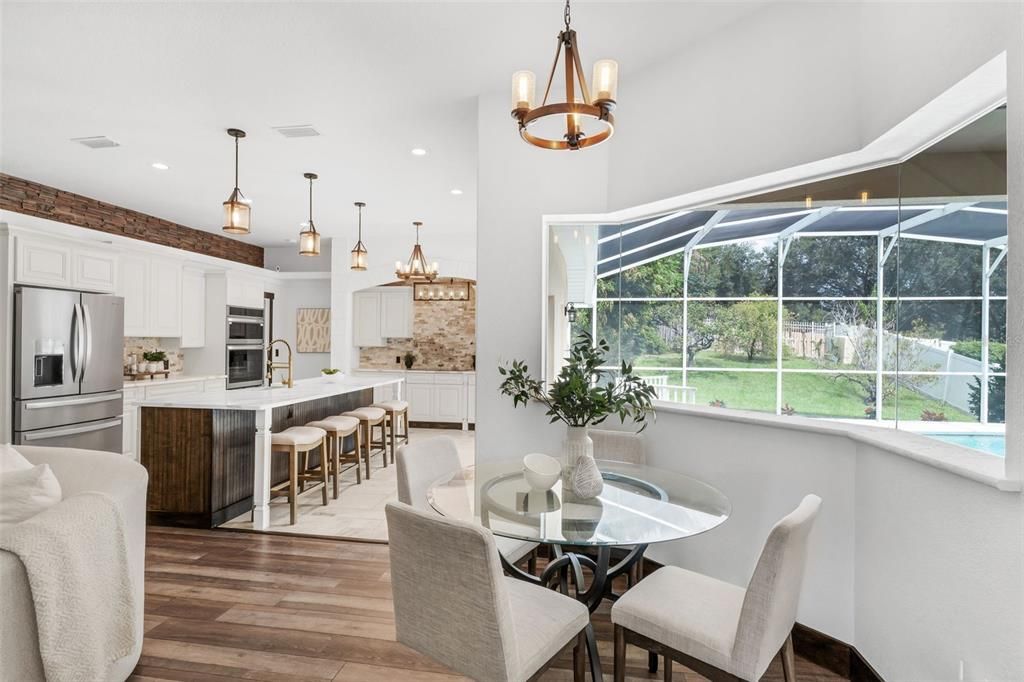 Под контрактом: $639,900 (4 спален, 3 ванн, 2518 Квадратных фут)