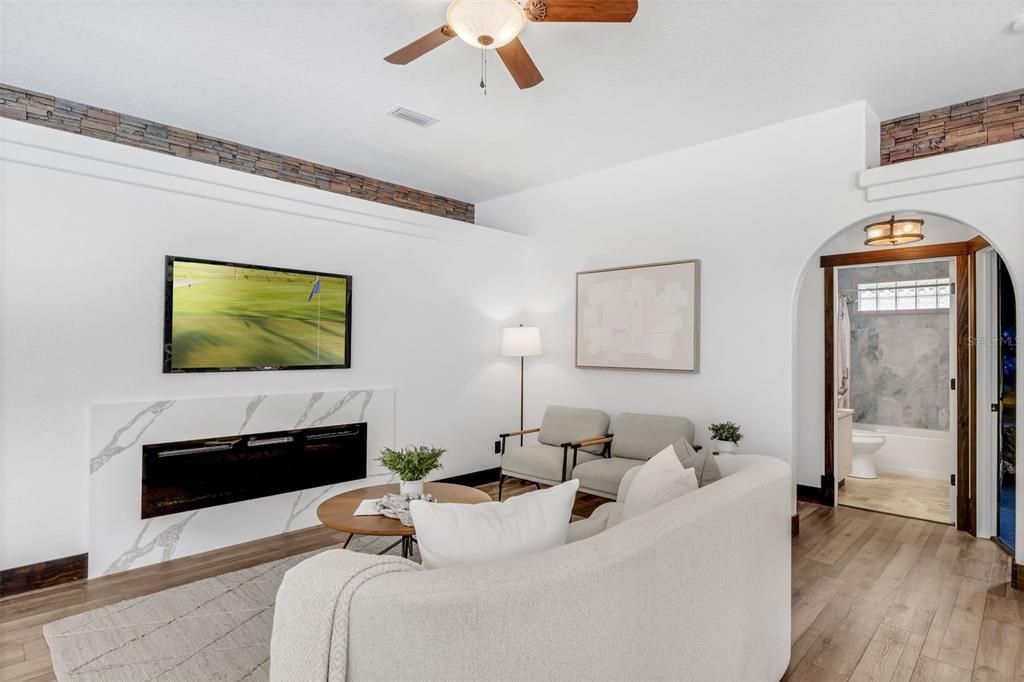 Под контрактом: $639,900 (4 спален, 3 ванн, 2518 Квадратных фут)