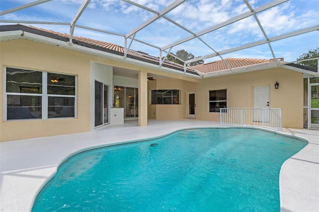 Под контрактом: $639,900 (4 спален, 3 ванн, 2518 Квадратных фут)