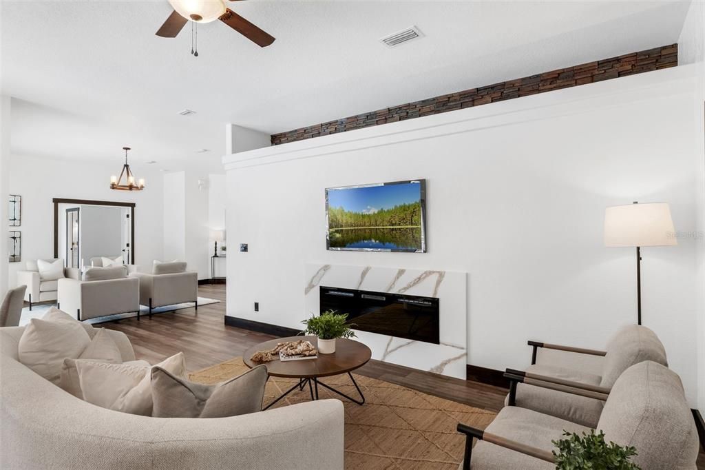 Под контрактом: $639,900 (4 спален, 3 ванн, 2518 Квадратных фут)