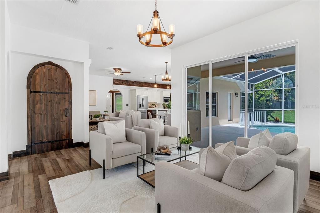 Под контрактом: $639,900 (4 спален, 3 ванн, 2518 Квадратных фут)