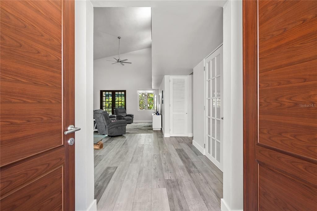 For Rent: $5,500 (3 beds, 2 baths, 2500 Square Feet)