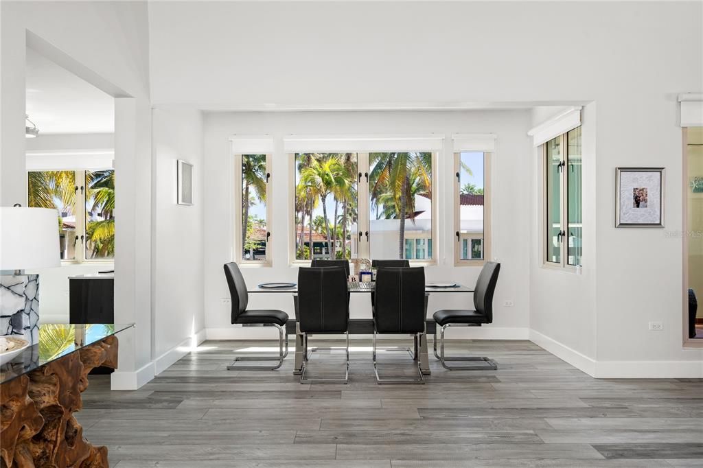 For Rent: $5,500 (3 beds, 2 baths, 2500 Square Feet)