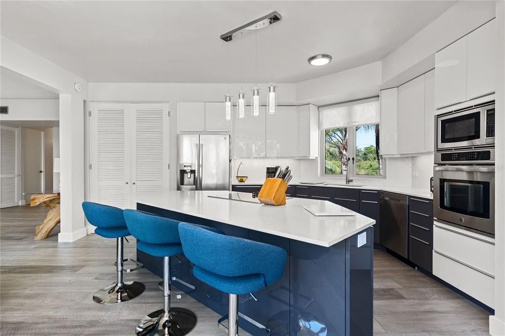 For Rent: $5,500 (3 beds, 2 baths, 2500 Square Feet)