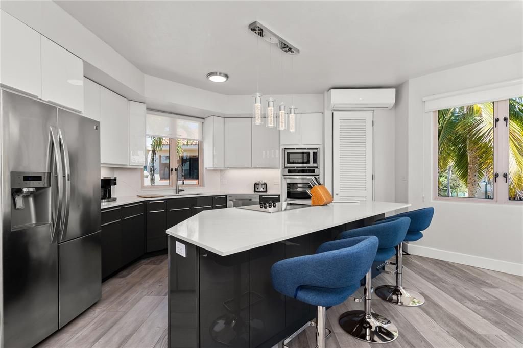 For Rent: $5,500 (3 beds, 2 baths, 2500 Square Feet)