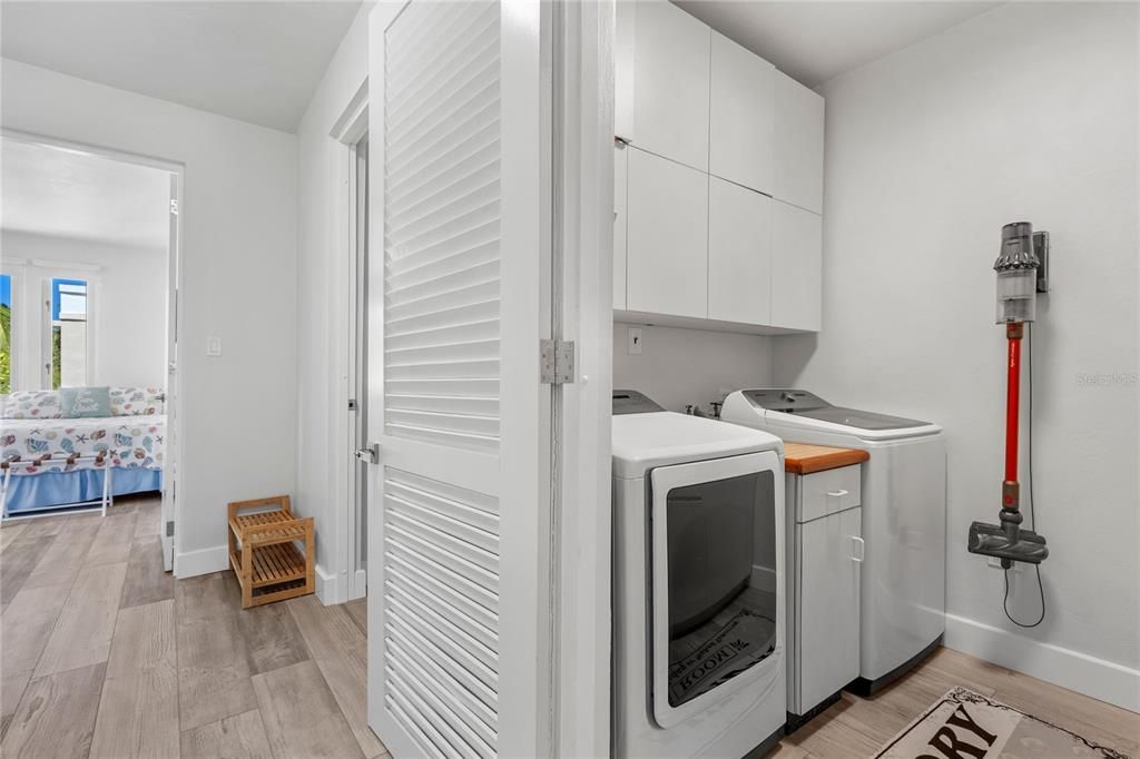 For Rent: $5,500 (3 beds, 2 baths, 2500 Square Feet)