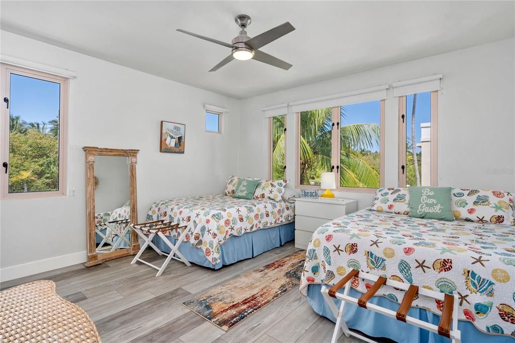 For Rent: $5,500 (3 beds, 2 baths, 2500 Square Feet)