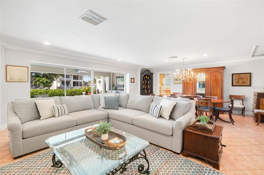 En Renta: $10,900 (3 camas, 4 baños, 2760 Pies cuadrados)