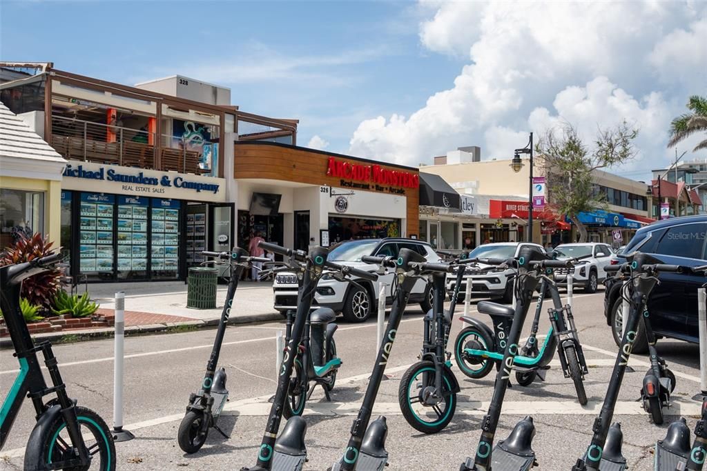 En Renta: $10,900 (3 camas, 4 baños, 2760 Pies cuadrados)